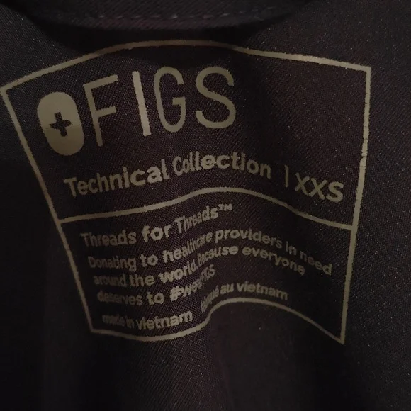 FIGS Scrub Set - Picture 3 of 5